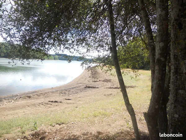 Terrain non constructible lac de Pareloup