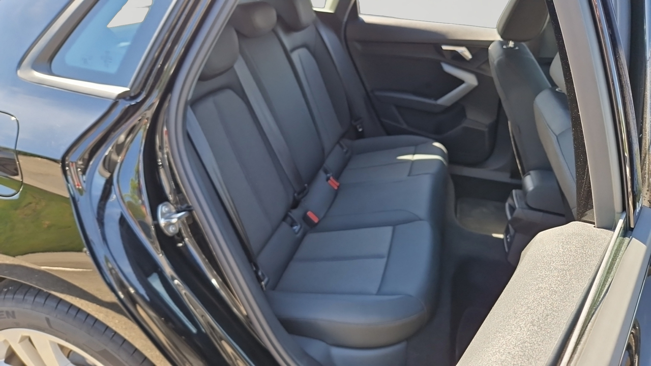 Audi A3 Sportback TFSI Mild Hybrid 116 S tronic 7 — photo 20