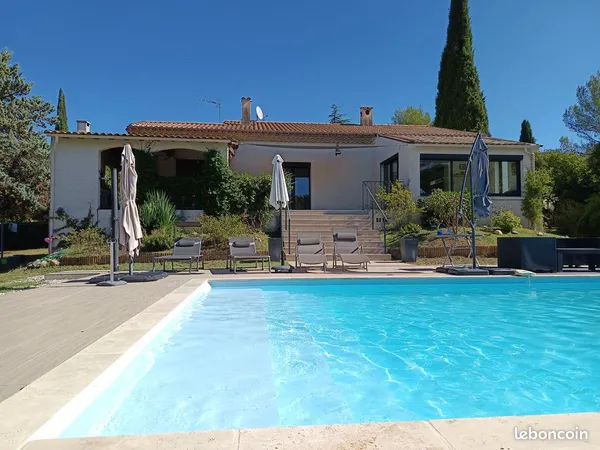 Superbe villa 160m2 avec piscine 5x10M
