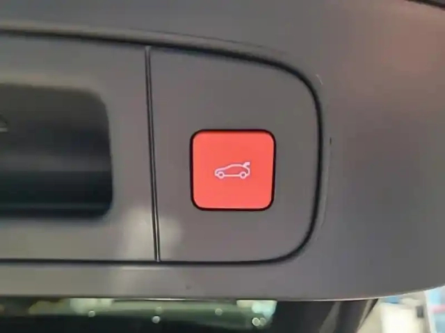 Citroën C5 x 1.6 hybride rechargeable 225ch hypnos boite automatique — photo 12