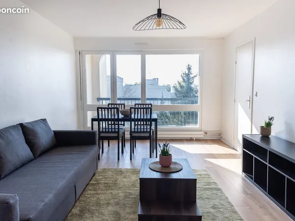 À louer - Beau T2 meublé rénové - 51,5 m² - Balcon 9 m² - Parking - Les Ulis