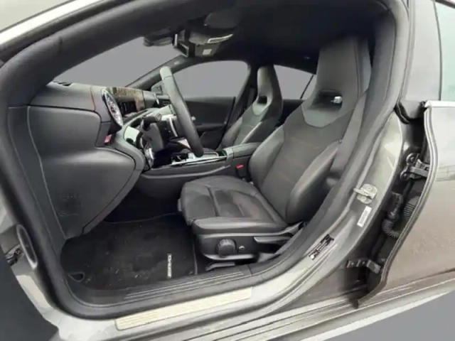 Mercedes Cla 220 d amg line — photo 22