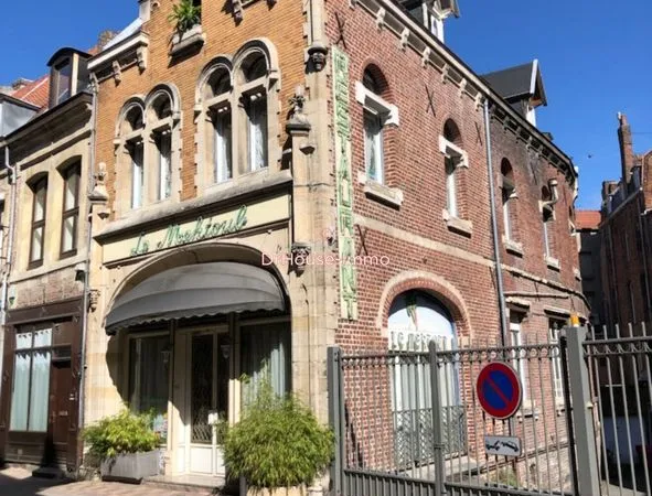 Immeuble 10 pièces 335 m²