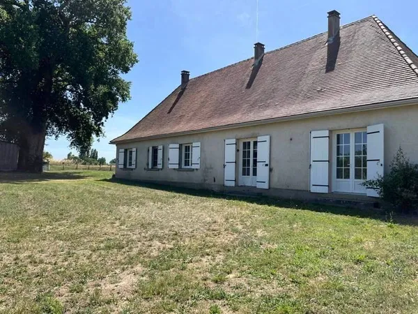 Maison de plain-pied 7 pièces 139 m²