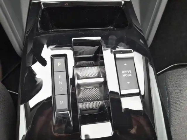 Citroën C4 puretech 130 s&amp;s eat8 shine pack — photo 24