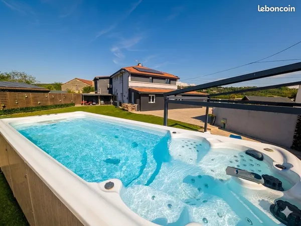 Magnifique bas de villa lumineux 127m² - Jardin 500m² - Spa de nage - Étoile-sur-Rhône (DPE B)