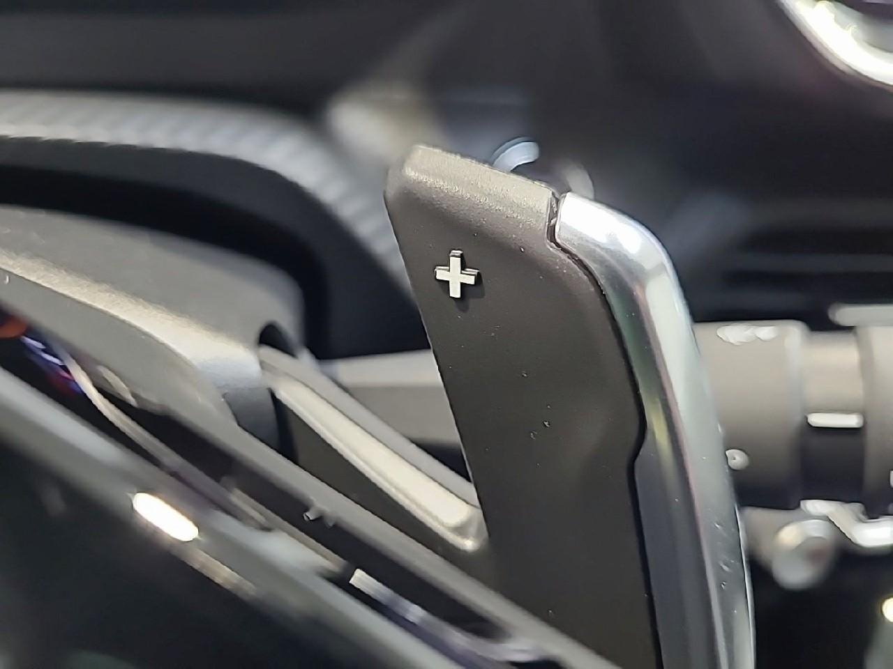 Peugeot 2008 hybrid 145 ch e-dcs6 gt — photo 21