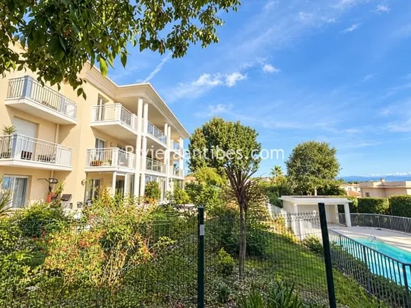 ANTIBES CENTRE VILLE 4P REZ DE JARDIN