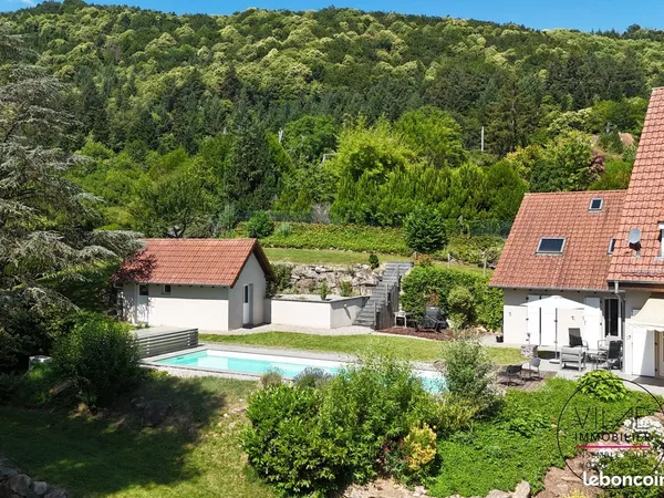 Propriété 5 pièces 175 m²