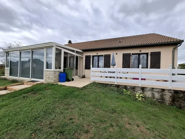 maison avec sous-sol et véranda circuit NEVERS/MAGNY-COURS