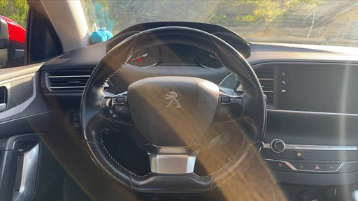 Peugeot 308 1.2 PureTech 130 - Allure Business – 2019 – 120042 km – Essence – Boîte Manuelle — photo 28