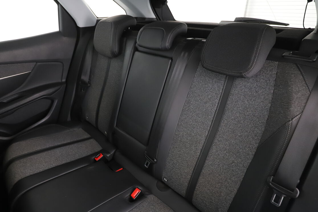 Peugeot 3008 1.6 Blue-HDi Allure Business EAT6 — photo 13
