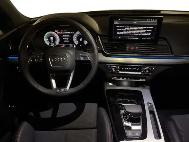 Audi Q5 55 tfsie 367 s tronic 7 quattro s line — photo 8