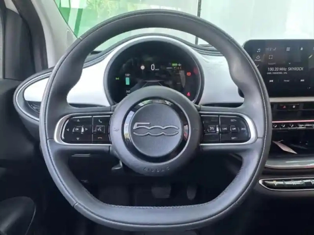 Fiat 500 e 118ch my23 — photo 14