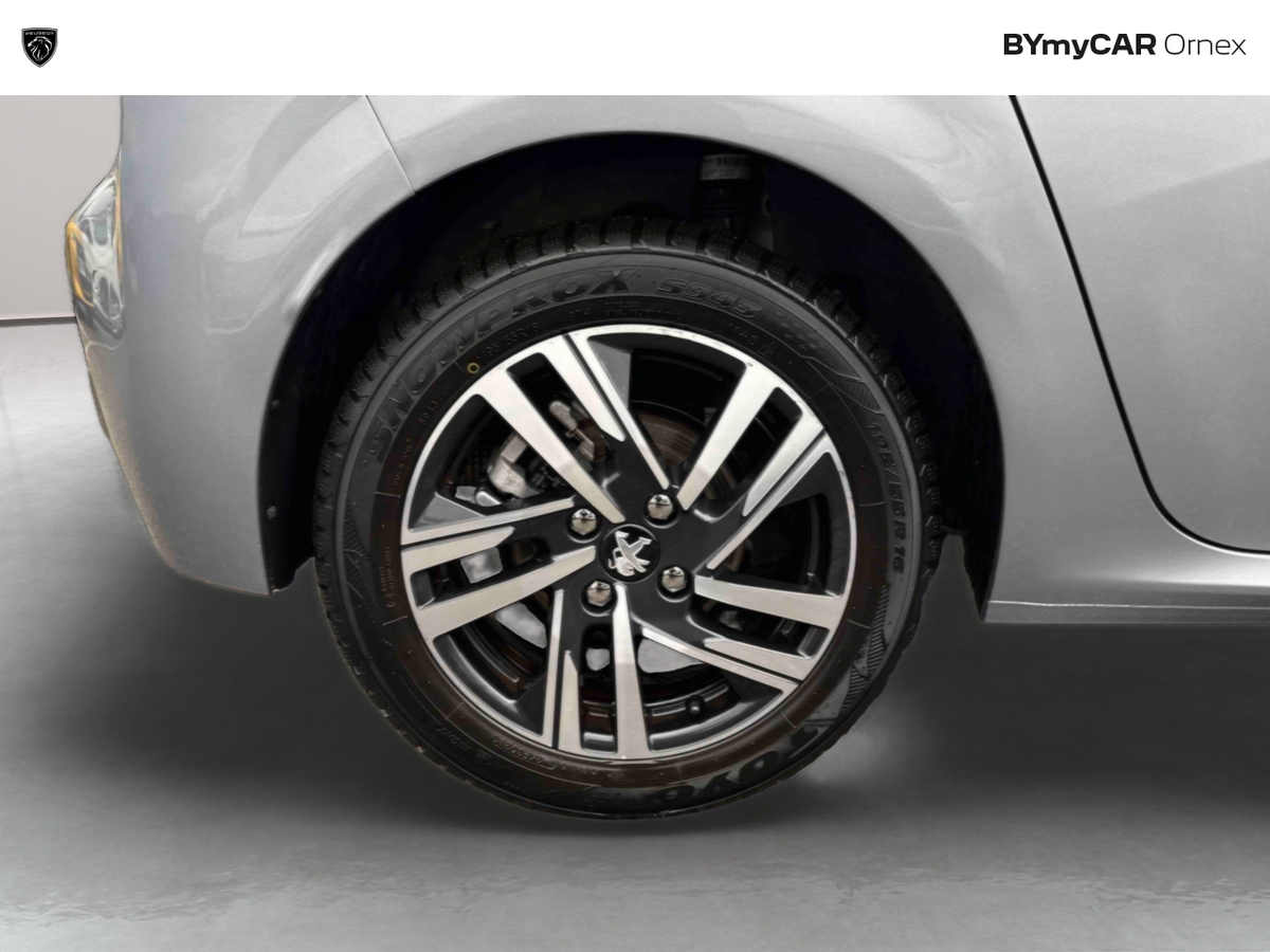 Peugeot 208 PureTech 100 S&amp;S BVM6 — photo 16