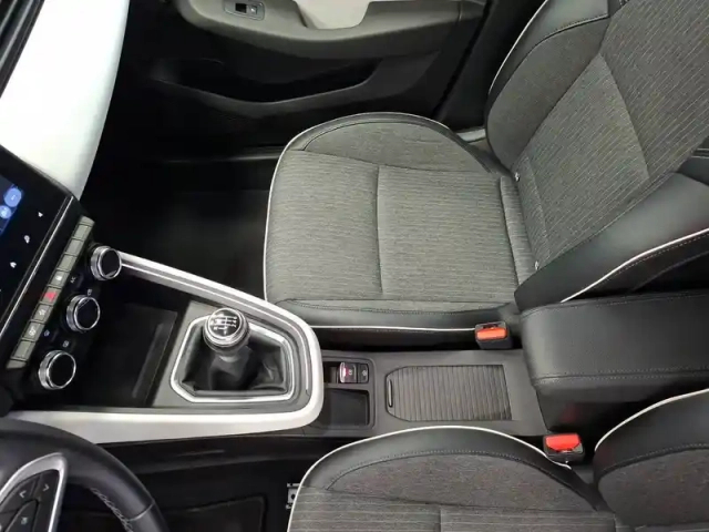 Renault Clio tce 90 — photo 22