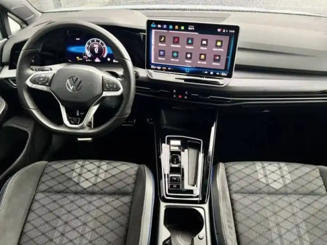 Volkswagen Golf 1.5 etsi evo2 150 dsg7 — photo 6
