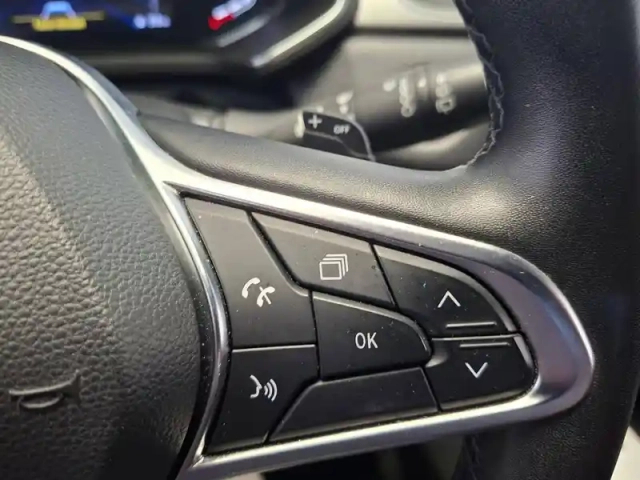 Renault Captur blue dci 115 edc — photo 21