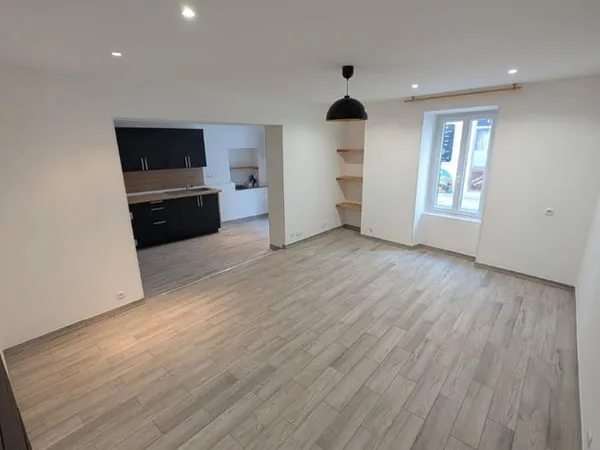 Maison de village 83 m² - 3 chambres - Aucun travaux