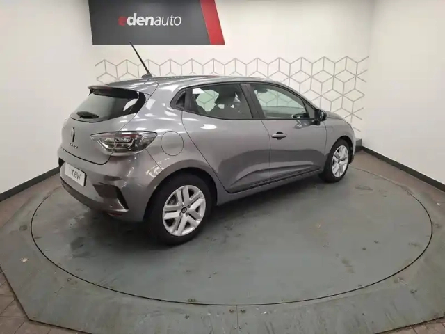 Renault Clio blue dci 100 ch gsr2 — photo 11