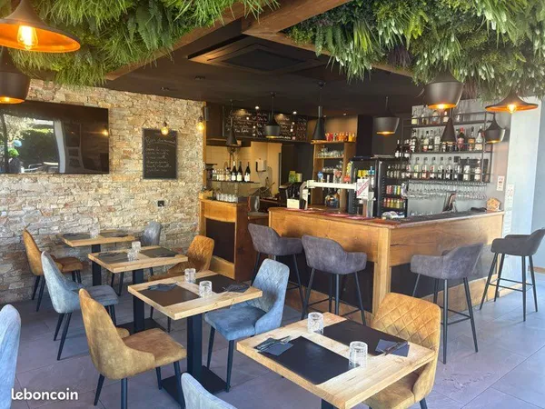 Pizzeria / pub