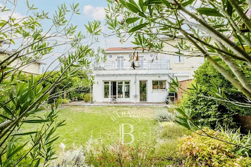 Maison 7 pièces 192 m²