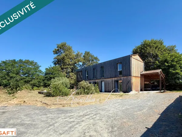 Maison avec terrain, carport, piscine et garage