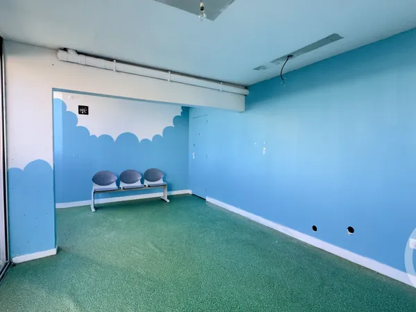 Local commercial 1 pièce 27 m²