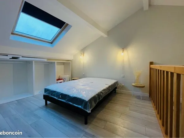 Appartement T2 duplex proche toute commodités