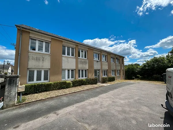 Bureaux 72 m² CHATEAU GONTIER SUR MAYENNE