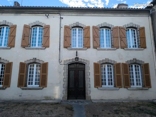 Maison 5 chambres hypercentre Vic