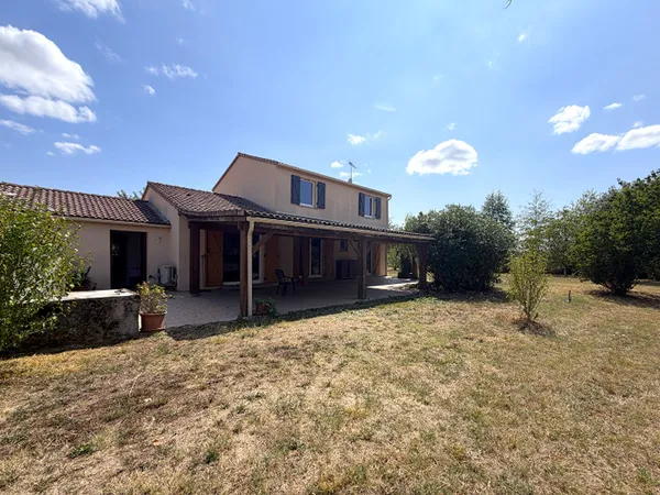 Maison 7 pièces 141 m²