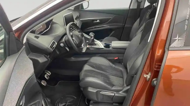 Peugeot 3008 1.2 puretech 130ch s&amp;s bvm6 — photo 14