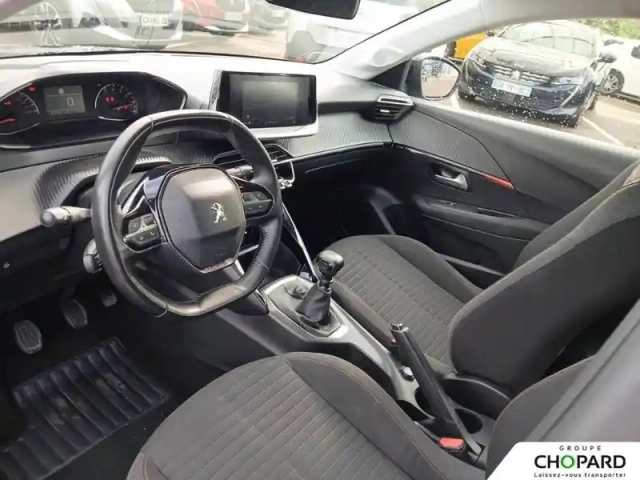 Peugeot 208 puretech 100 s&amp;s bvm6 — photo 10