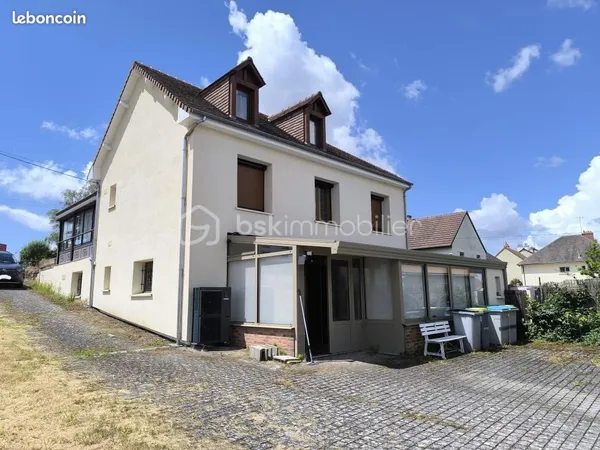 Maison 10 pièces 218 m²