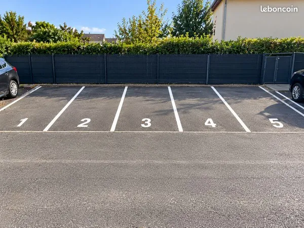 Location de 5 à 10 places de parking privées et sécurisées ,Cranves-Sales (74380)