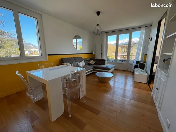 Appart 55m² TRES lumineux La tronche (proche CHU, tram, rocade) meublé+cave; calme
