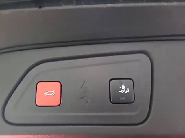 Citroën C5 Aircross hybride rechargeable 225 s&amp;s e-eat8 — photo 56