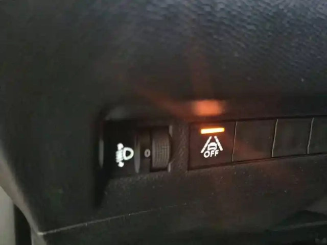 Peugeot 2008 puretech 130 s&amp;s bvm6 — photo 51