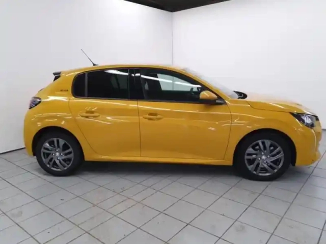 Peugeot 208 1.2 puretech 100ch s&amp;s style 118g — photo 4