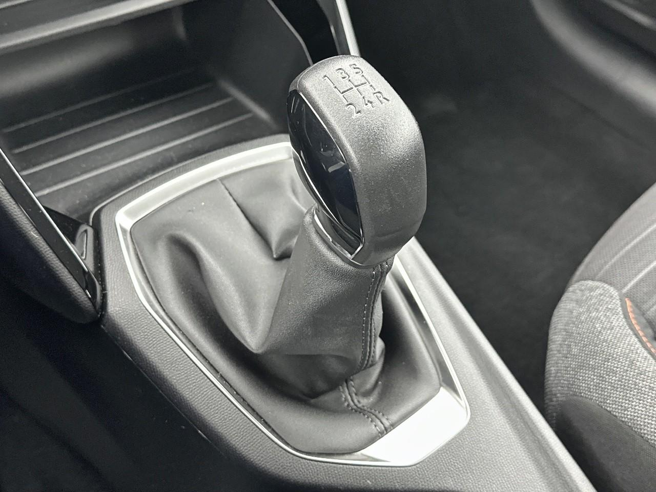 Peugeot 208 puretech 75 s&s bvm5 active pack — photo 28
