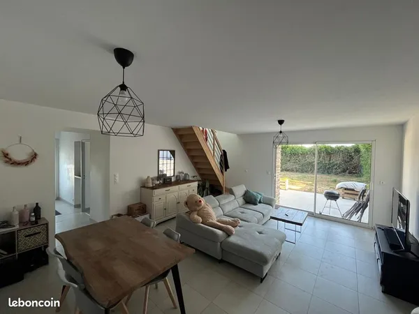 Maison familiale a bourg des comptes