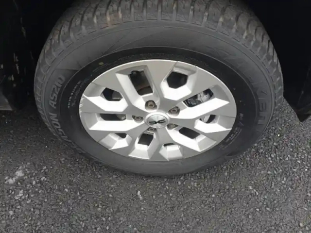 Dacia Duster 1.0 eco-g 100ch  journey 4x2 — photo 10