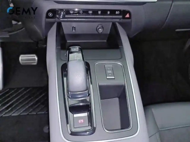 Citroën C5 Aircross hybride rechargeable 225 e-eat8 — photo 36