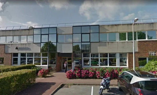 Bureaux 810 m²