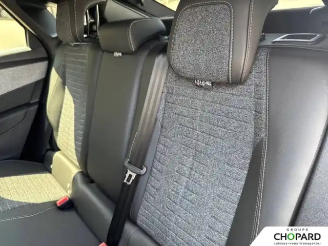 Peugeot 3008 hybrid 145 e-dcs6 — photo 19