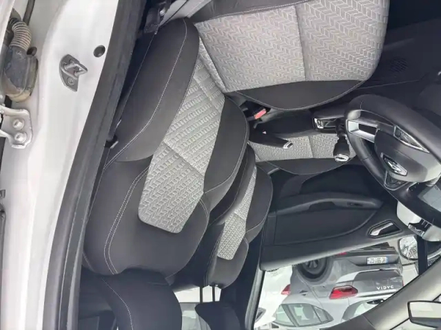 Renault Clio societe blue dci 100 — photo 24