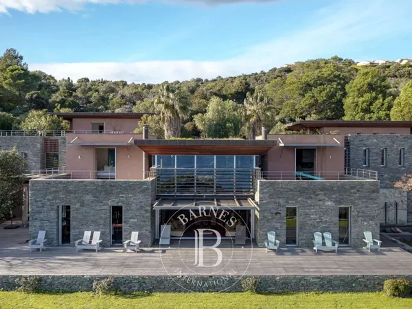 Maison et villa de prestige Location Porto-Vecchio 18249€