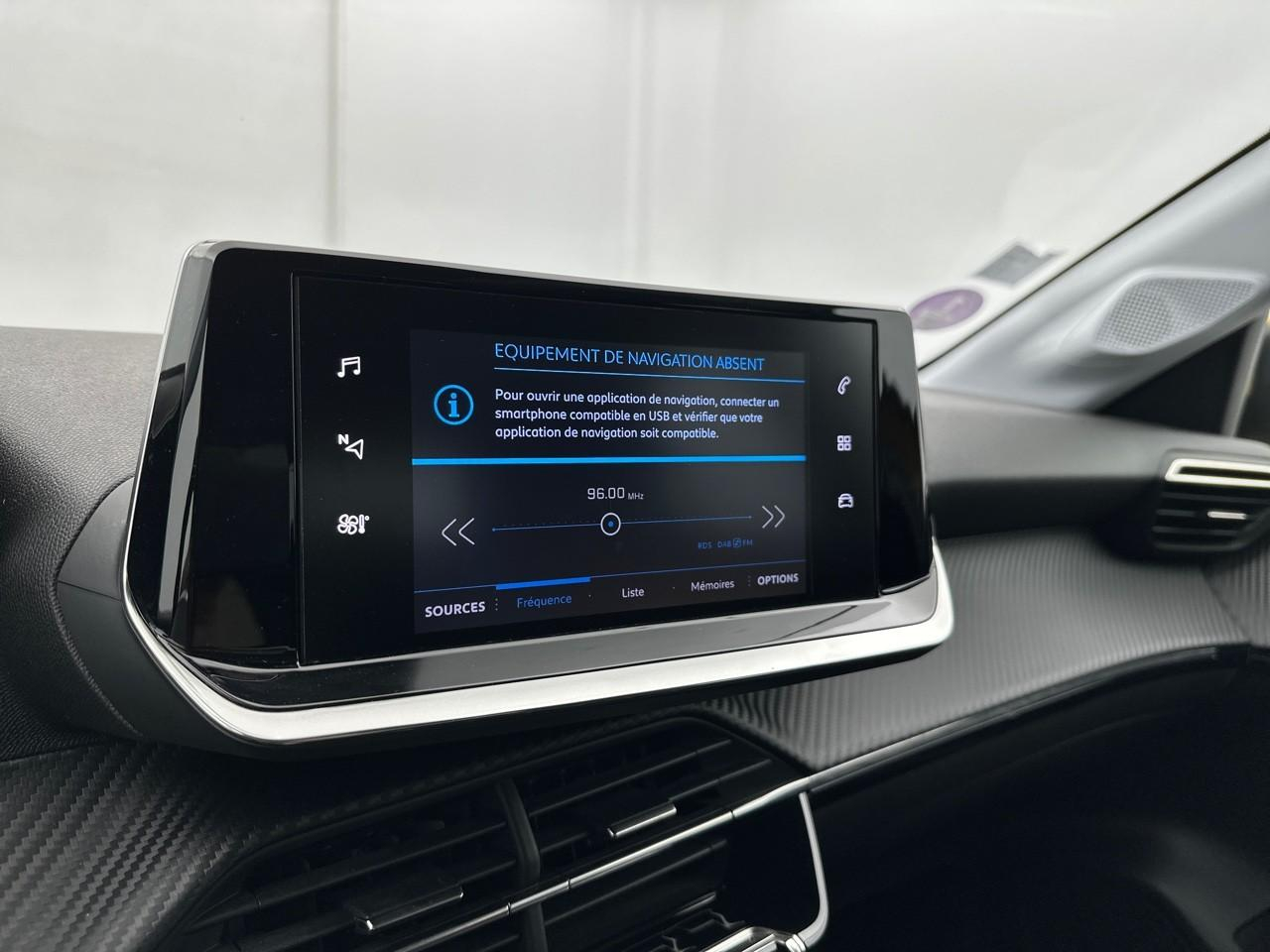 Peugeot 208 puretech 75 s&s bvm5 style — photo 10
