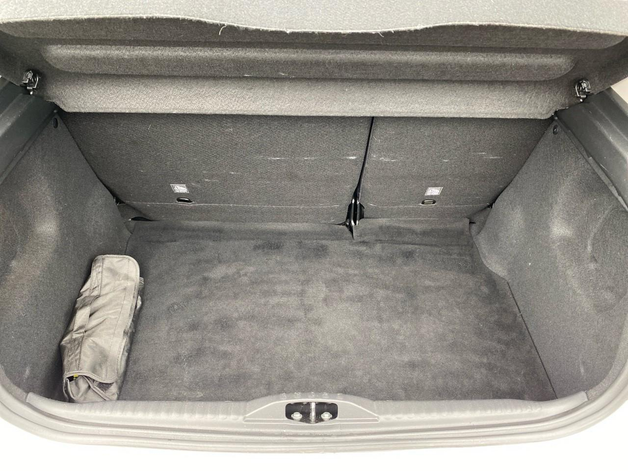 Citroën C3 1.5 bluehdi 100ch s&s shine e6.d — photo 6